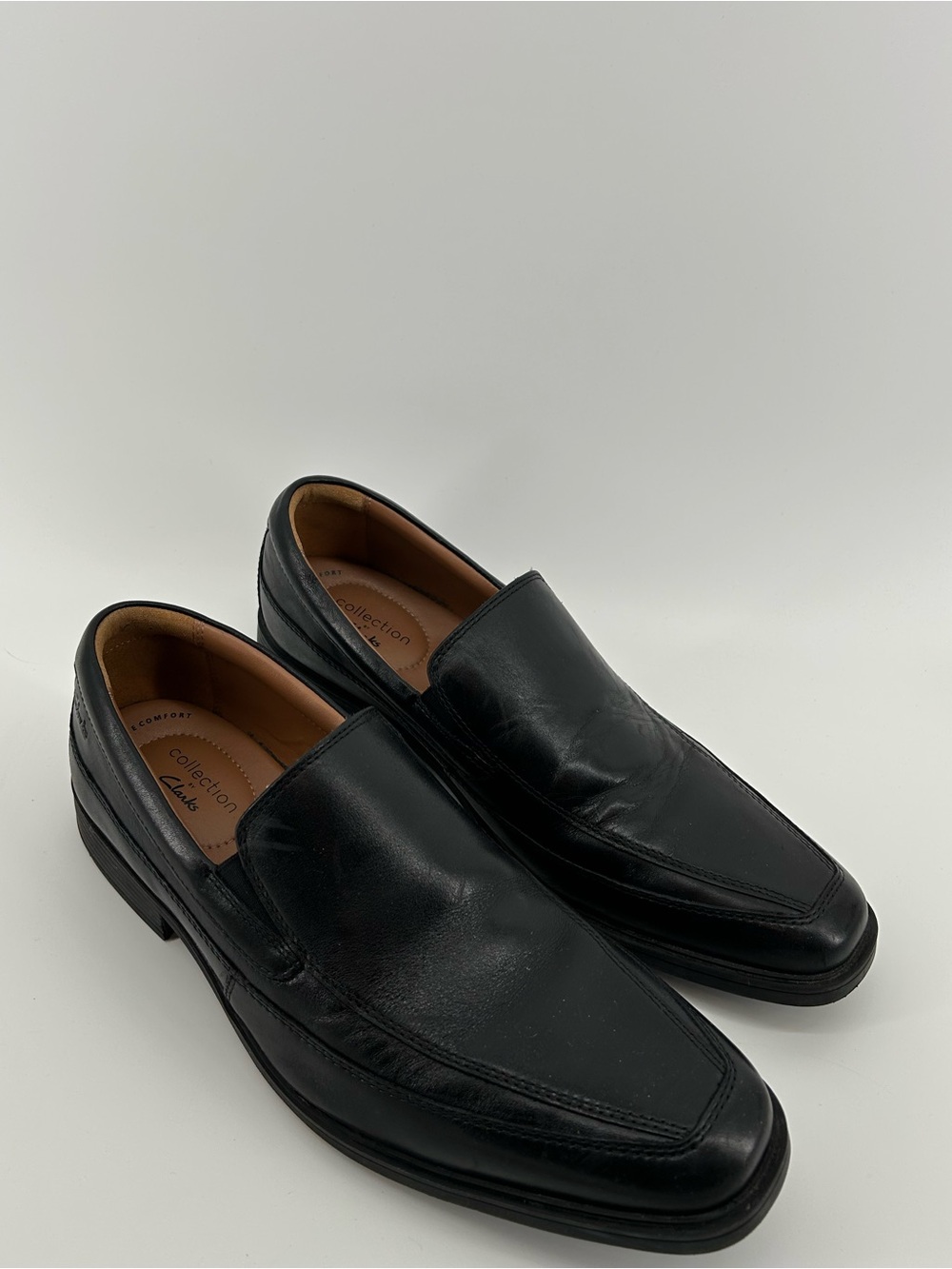 Clarks Tilden Free Black Leather Slip-On Loafers